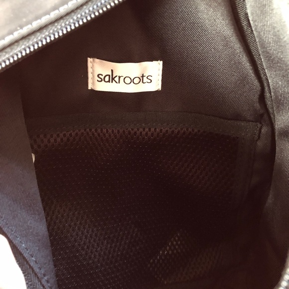 Sakroots sling bag - Picture 2 of 11